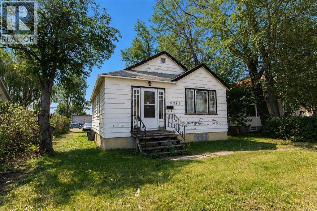 4921 46 Street, Red Deer, Alberta T4N 1N2 - Photo 1 - A2329683