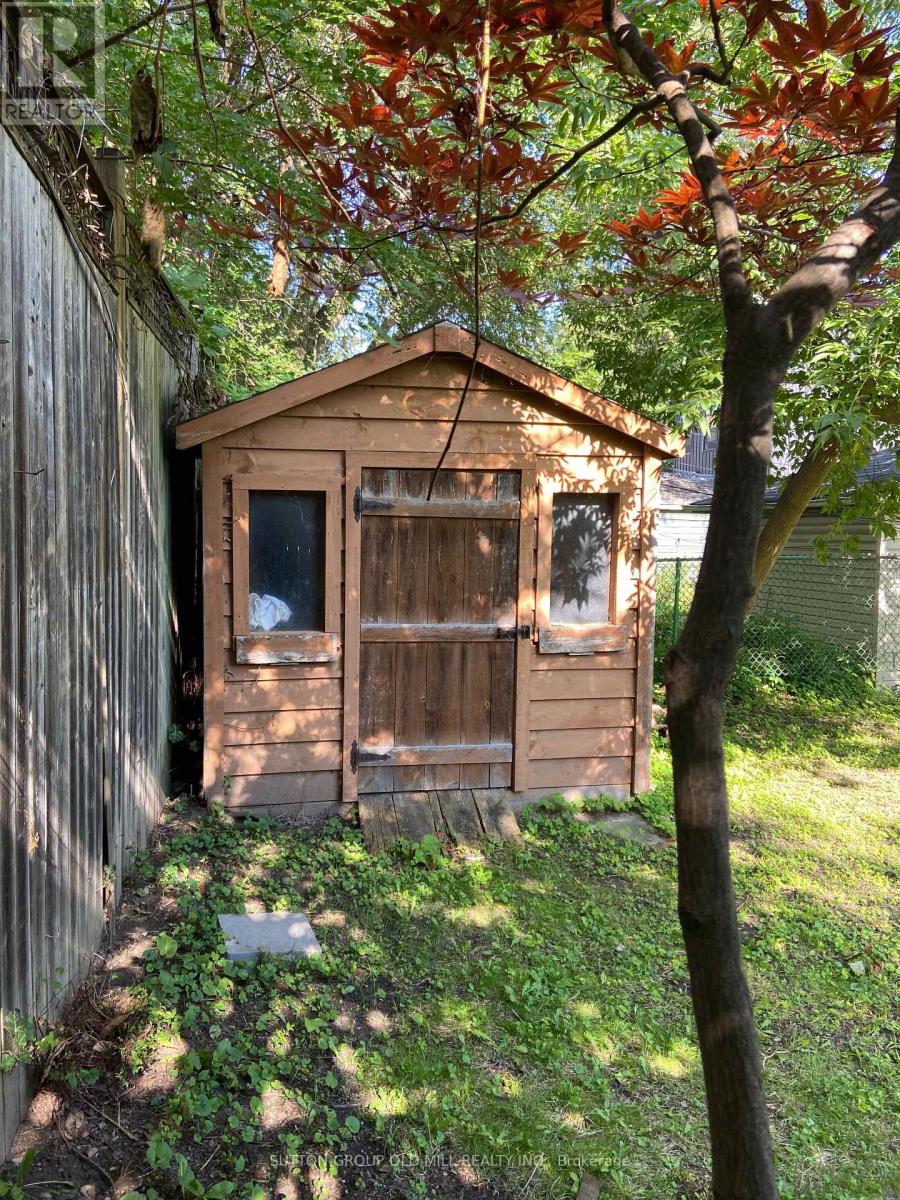 46 Richard Avenue, Toronto, Ontario  M4L 1W9 - Photo 40 - E13723220