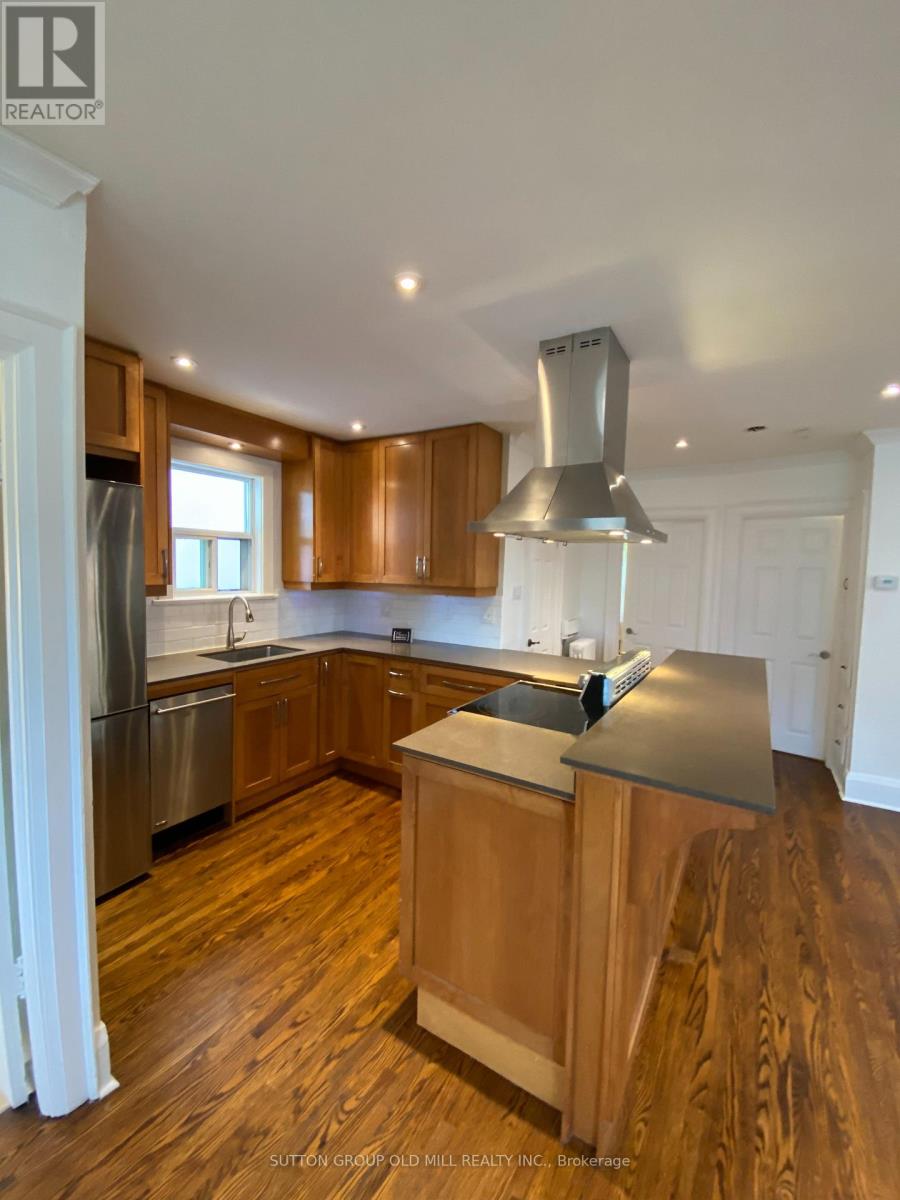 46 Richard Avenue, Toronto, Ontario  M4L 1W9 - Photo 7 - E13723220