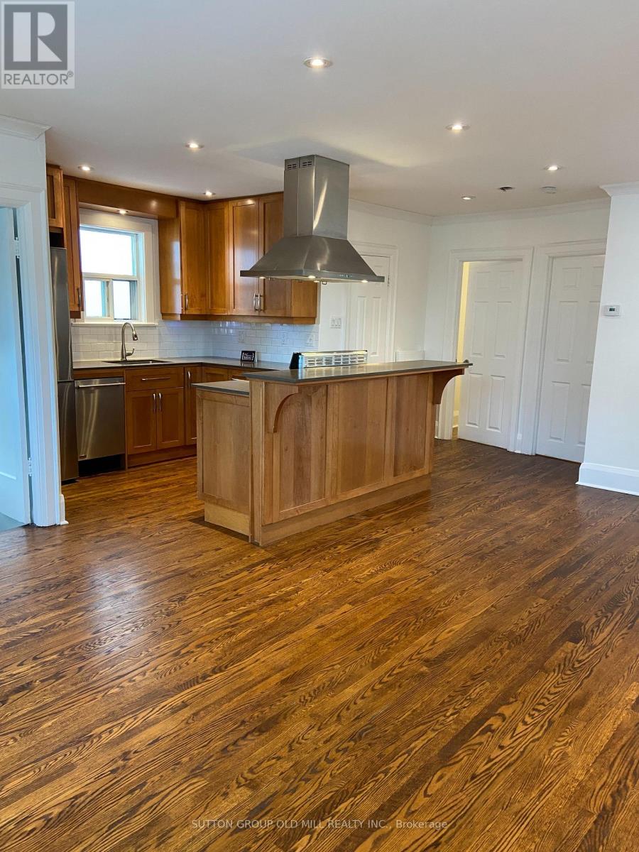 46 Richard Avenue, Toronto, Ontario  M4L 1W9 - Photo 8 - E13723220