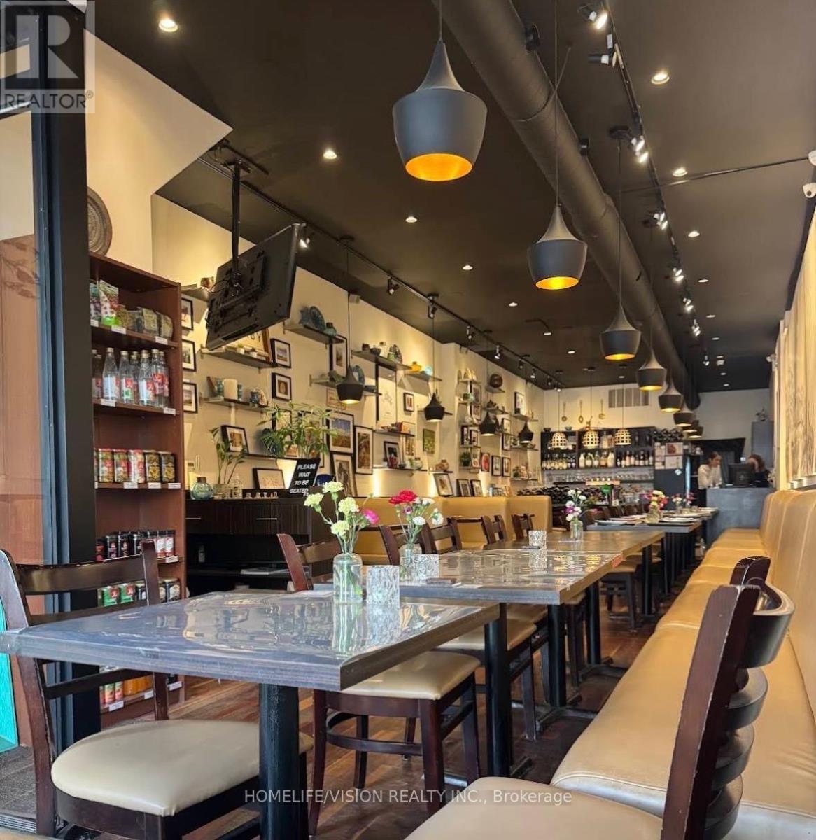 397 DANFORTH AVENUE, Toronto, Ontario