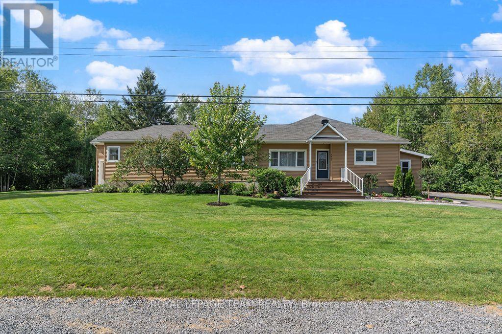 4869 Thunder Road, Ottawa, Ontario  K0A 1K0 - Photo 2 - X13723262