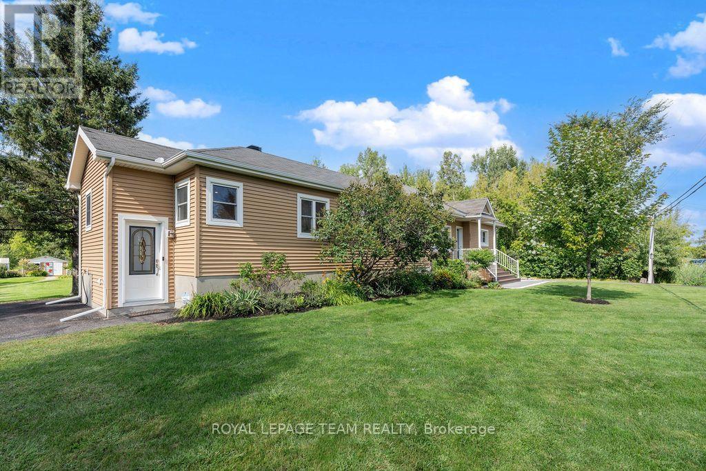4869 Thunder Road, Ottawa, Ontario  K0A 1K0 - Photo 3 - X13723262