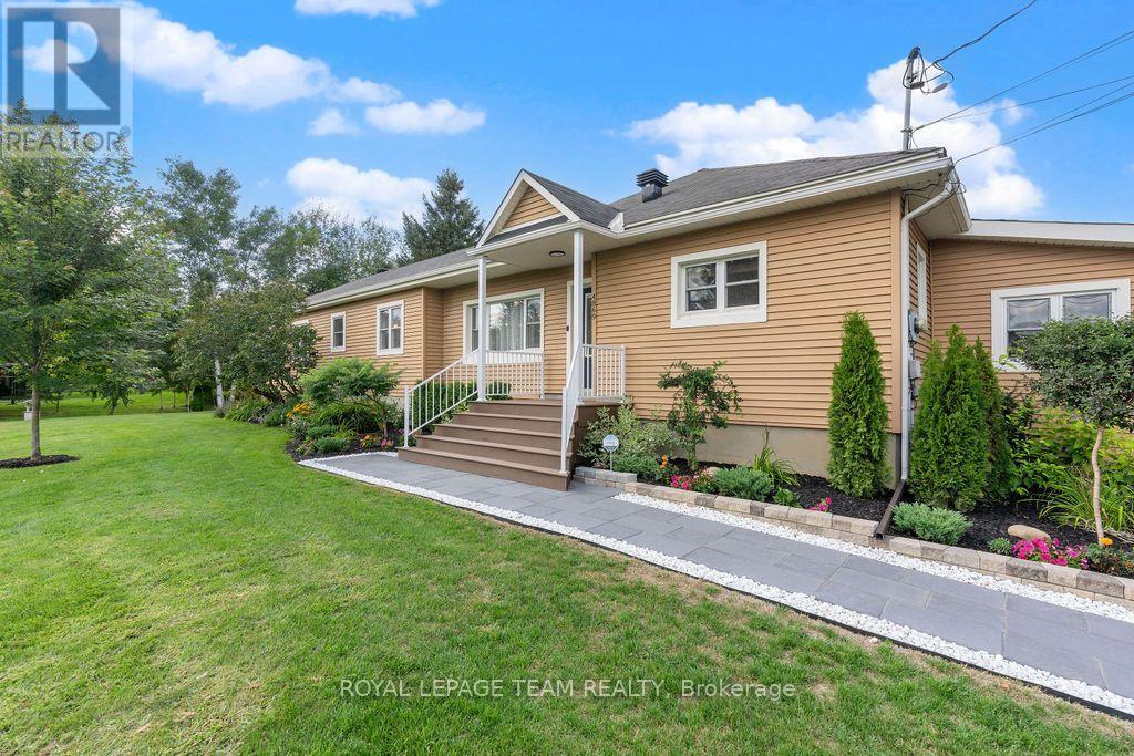 4869 Thunder Road, Ottawa, Ontario  K0A 1K0 - Photo 4 - X13723262