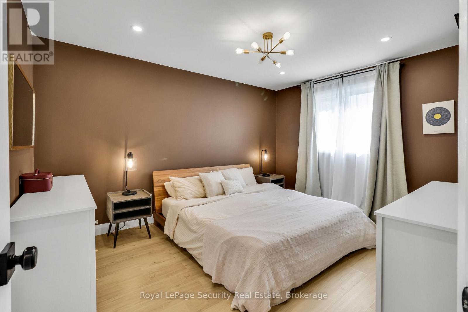 1045 Lebanon Drive, Innisfil, Ontario  L9S 2B7 - Photo 23 - N13723196