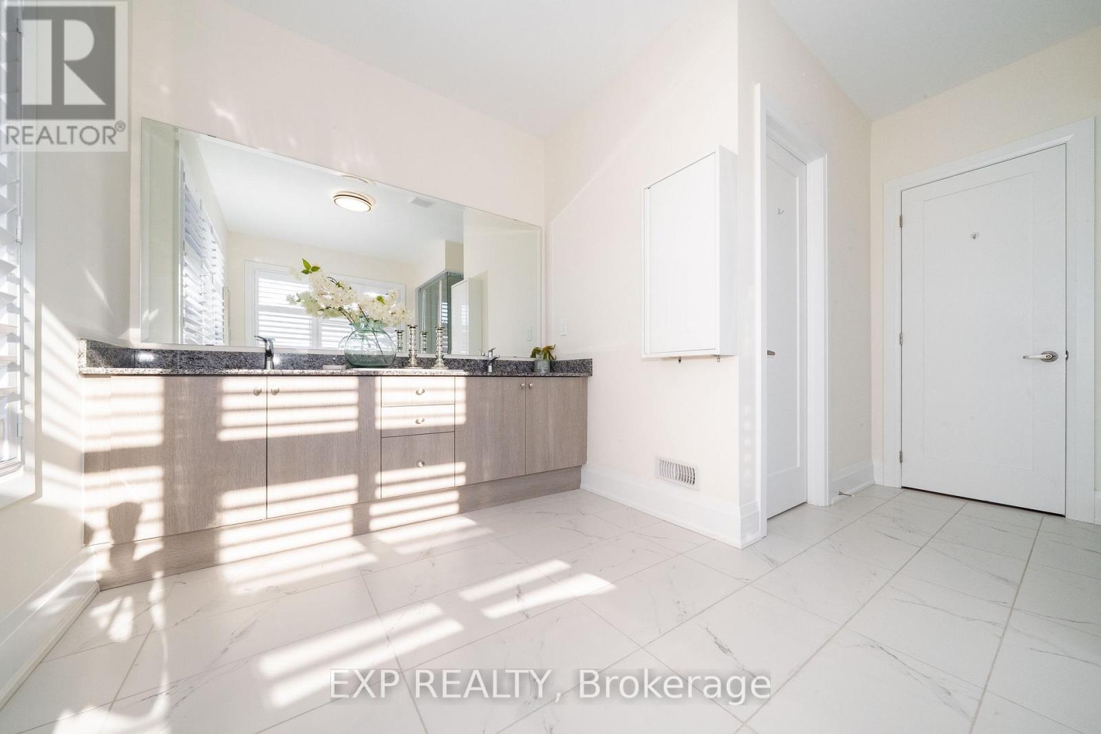 38 Bud Leggett Crescent, Georgina, Ontario  L4P 0T1 - Photo 35 - N13723208