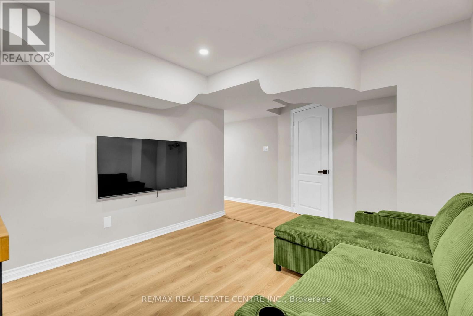 67 Ferdinand Avenue, Vaughan, Ontario  L6A 3H7 - Photo 10 - N13723290