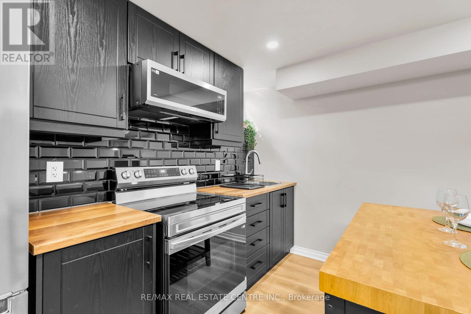 67 Ferdinand Avenue, Vaughan, Ontario  L6A 3H7 - Photo 13 - N13723290
