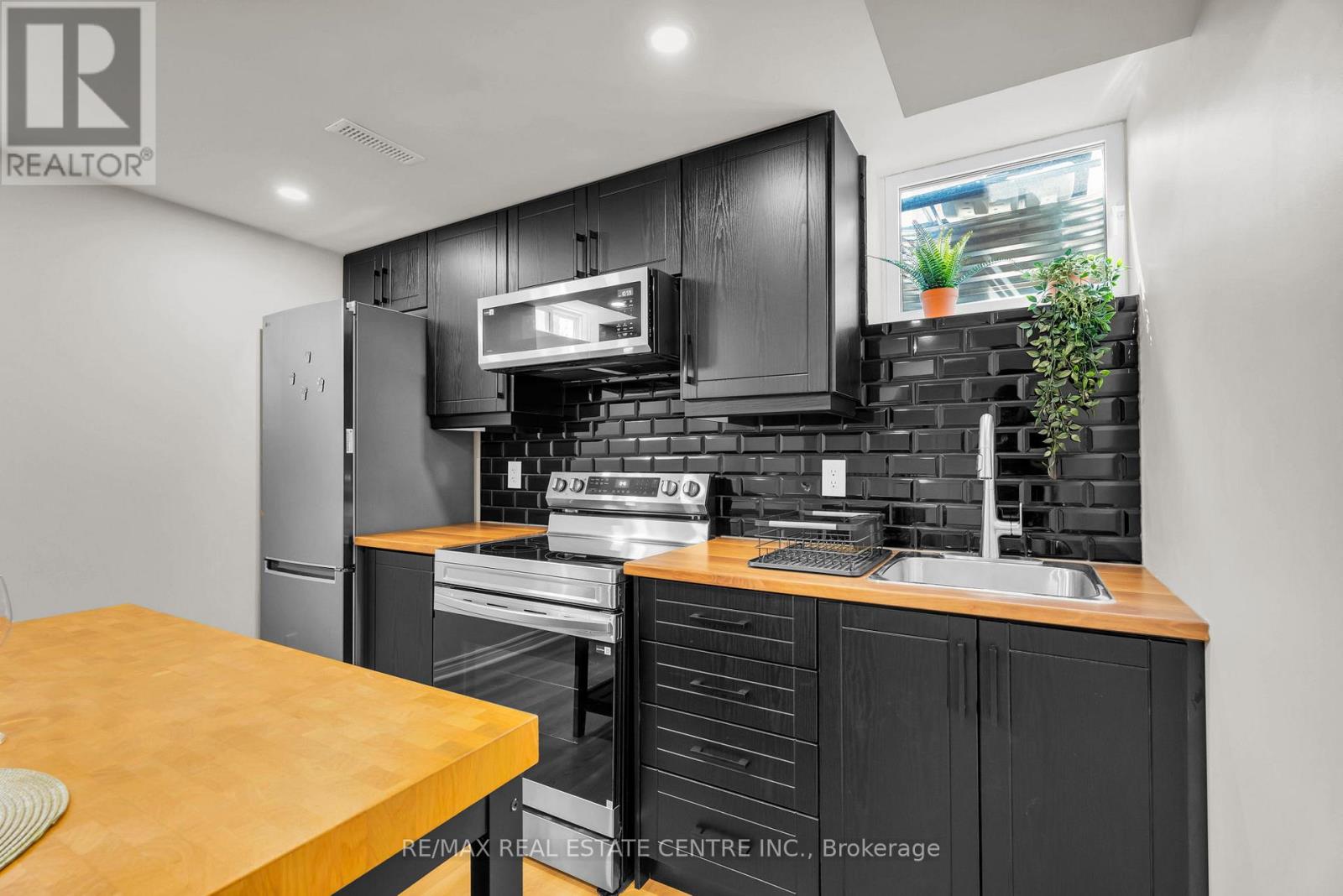 67 Ferdinand Avenue, Vaughan, Ontario  L6A 3H7 - Photo 14 - N13723290