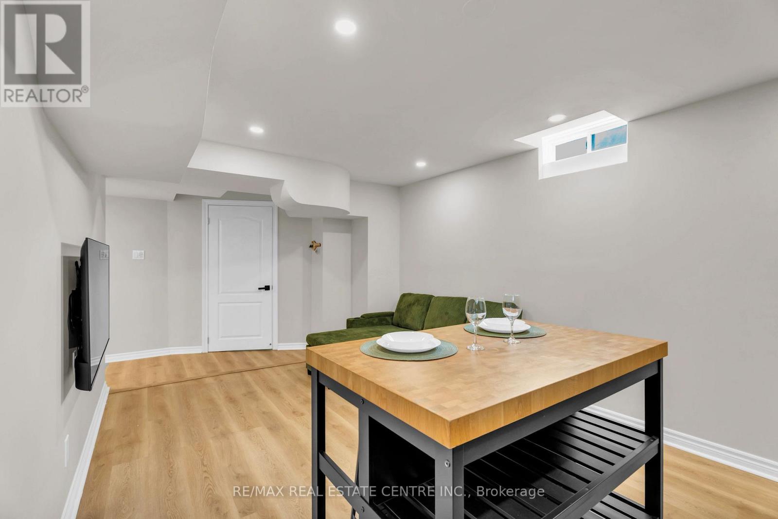 67 Ferdinand Avenue, Vaughan, Ontario  L6A 3H7 - Photo 15 - N13723290