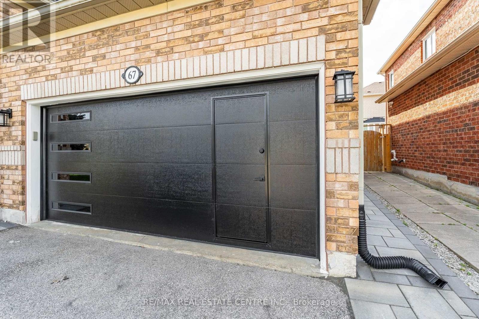 67 Ferdinand Avenue, Vaughan, Ontario  L6A 3H7 - Photo 2 - N13723290
