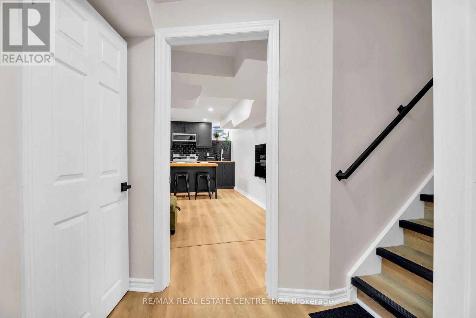 67 Ferdinand Avenue, Vaughan, Ontario  L6A 3H7 - Photo 3 - N13723290