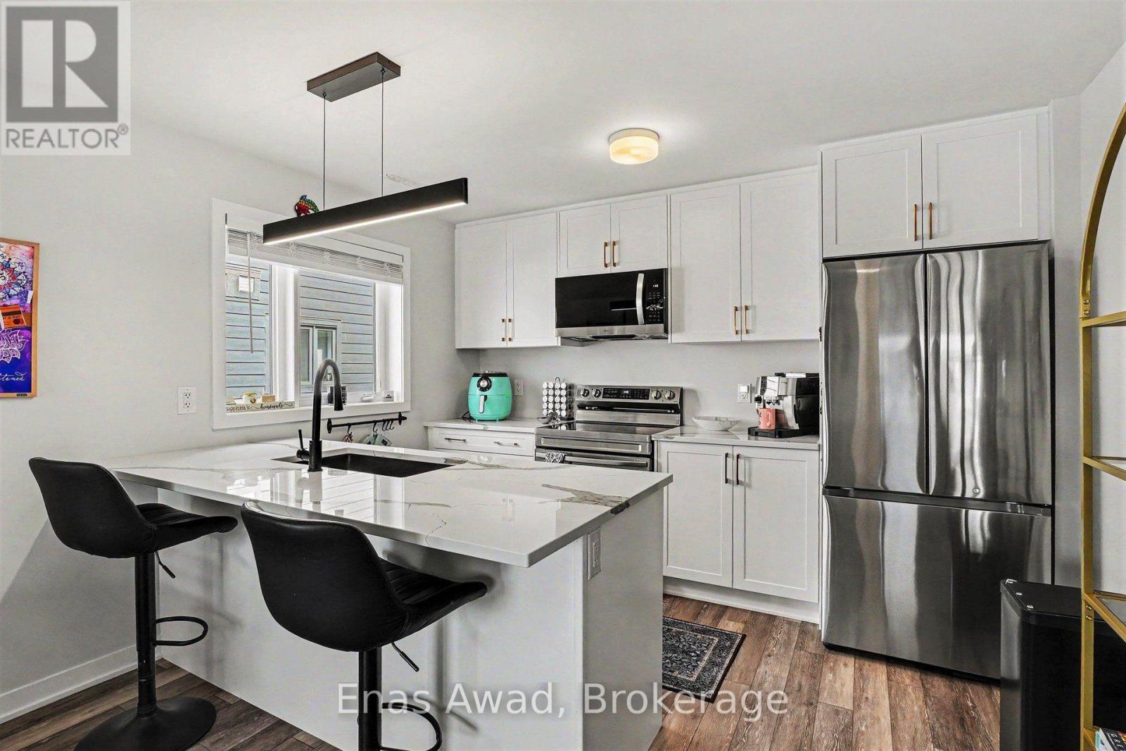 1 - 802 Lillian Freiman Private, Ottawa, Ontario  K2J 7K7 - Photo 5 - X13723328