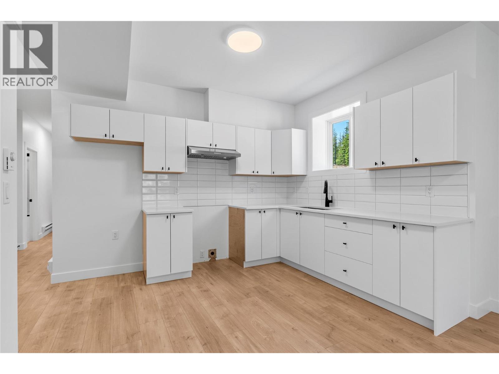 4221 69 Avenue NE, Salmon Arm, British Columbia  V0E 1K0 - Photo 42 - 10389711