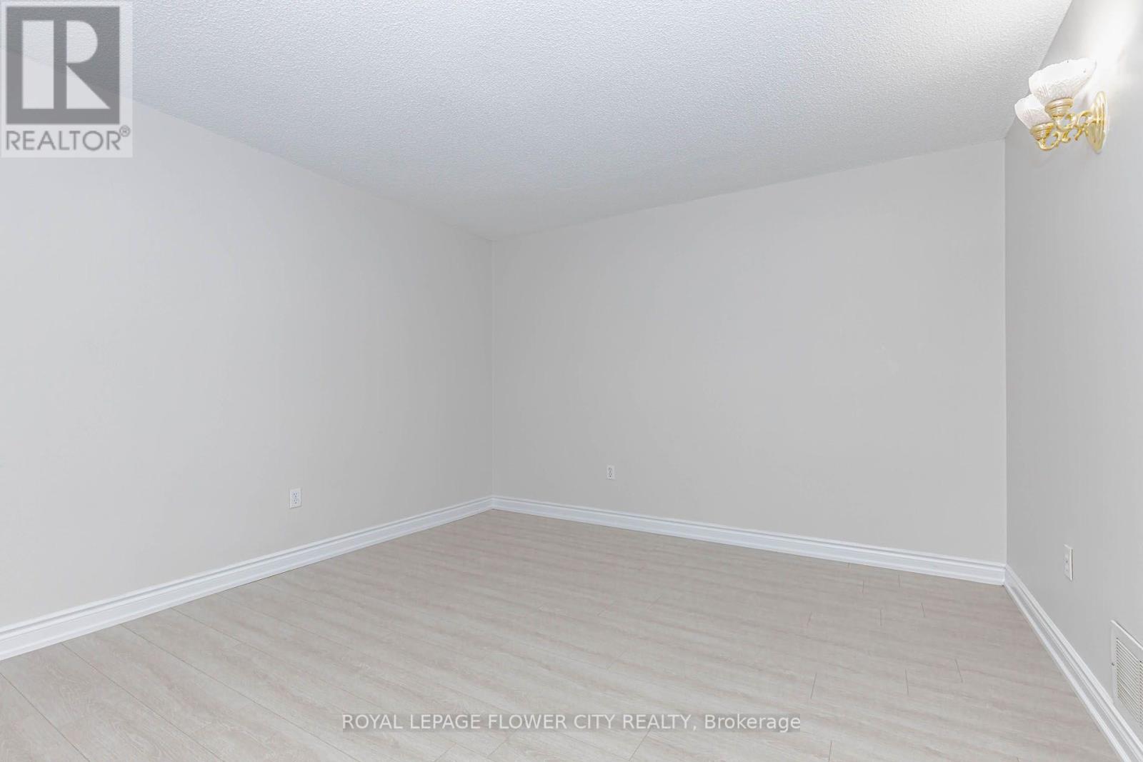 14 Canarvan Court, Brampton, Ontario  L6Y 4X5 - Photo 10 - W13723234