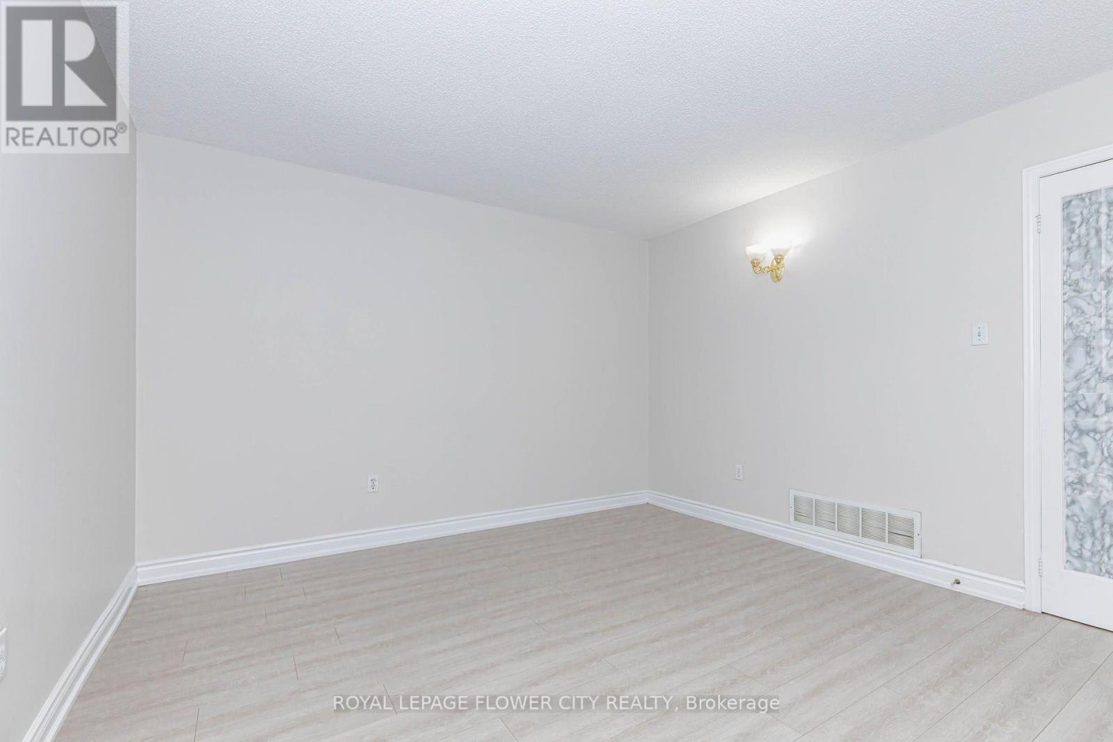 14 Canarvan Court, Brampton, Ontario  L6Y 4X5 - Photo 12 - W13723234