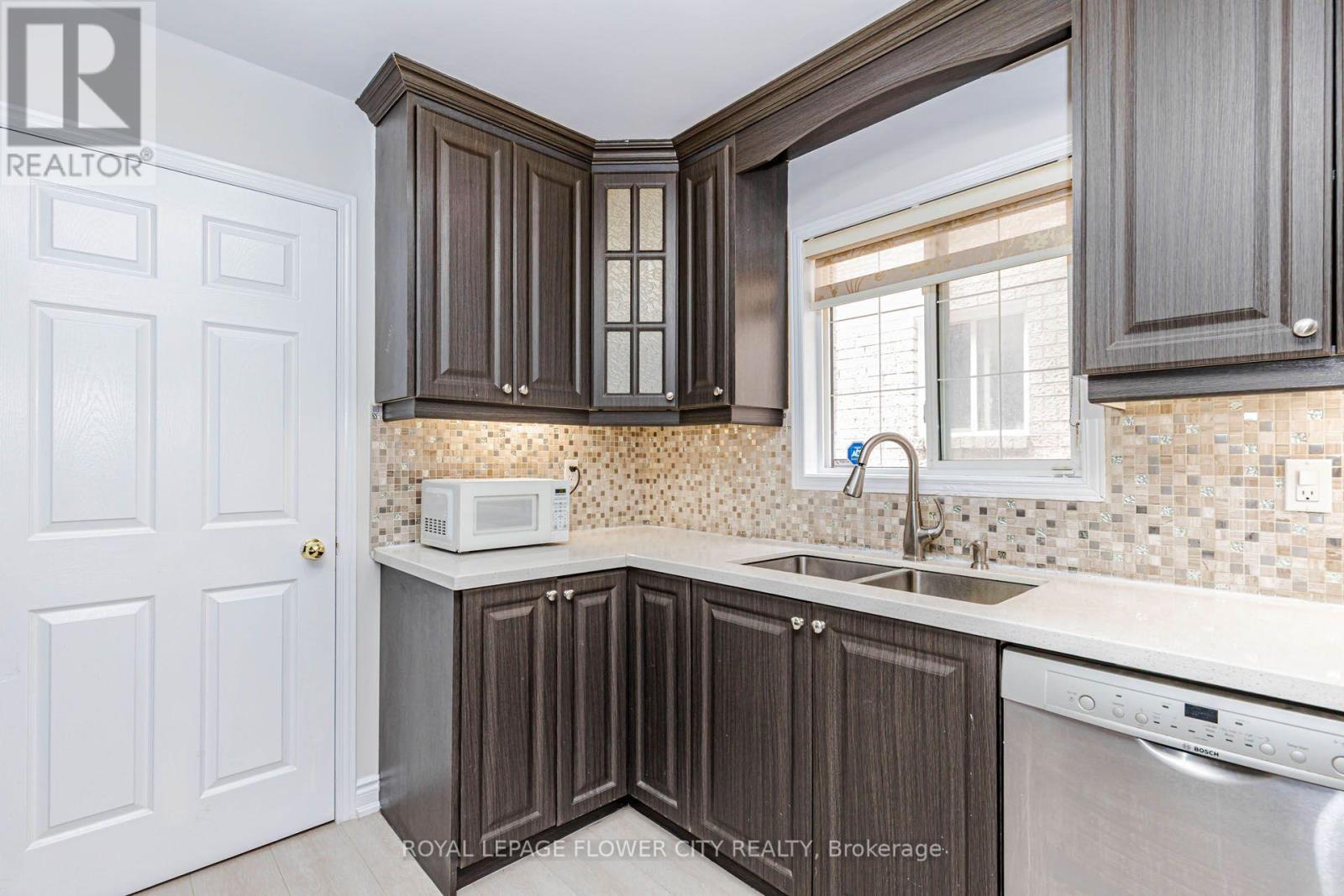 14 Canarvan Court, Brampton, Ontario  L6Y 4X5 - Photo 15 - W13723234