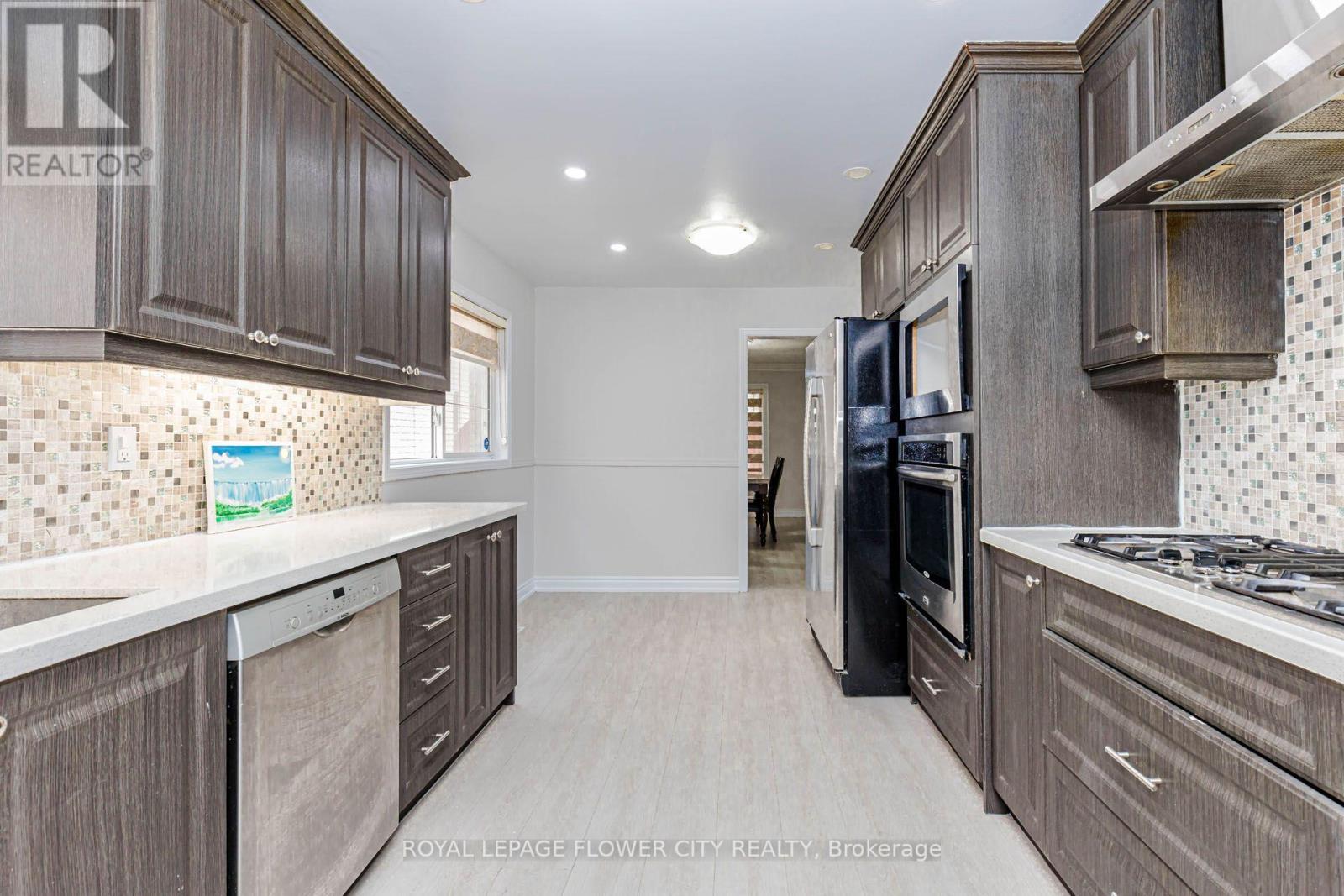 14 Canarvan Court, Brampton, Ontario  L6Y 4X5 - Photo 16 - W13723234