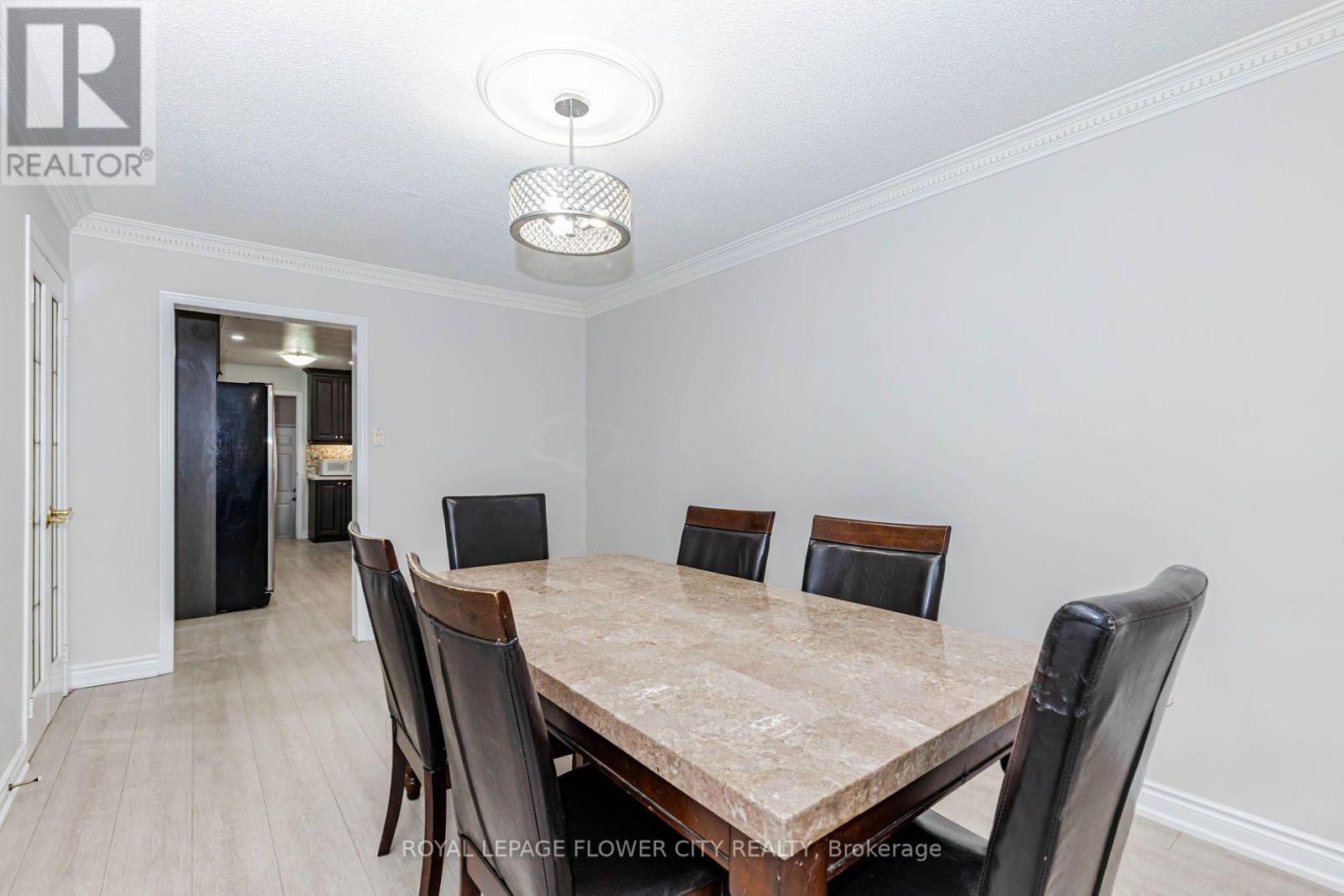 14 Canarvan Court, Brampton, Ontario  L6Y 4X5 - Photo 17 - W13723234
