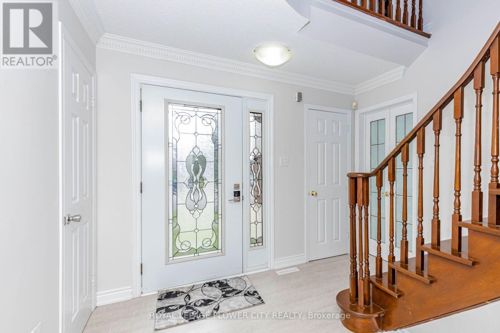 14 Canarvan Court, Brampton, Ontario  L6Y 4X5 - Photo 4 - W13723234