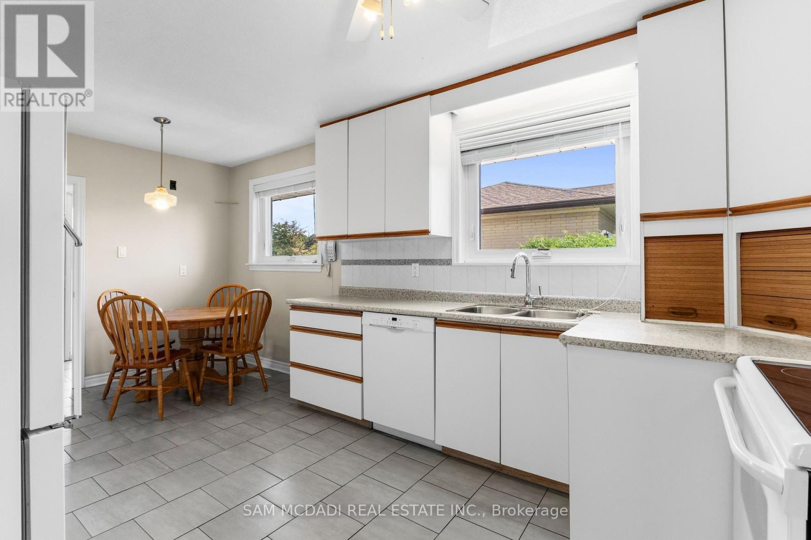 248 Wellesworth Drive, Toronto, Ontario  M9C 4S6 - Photo 26 - W13723244