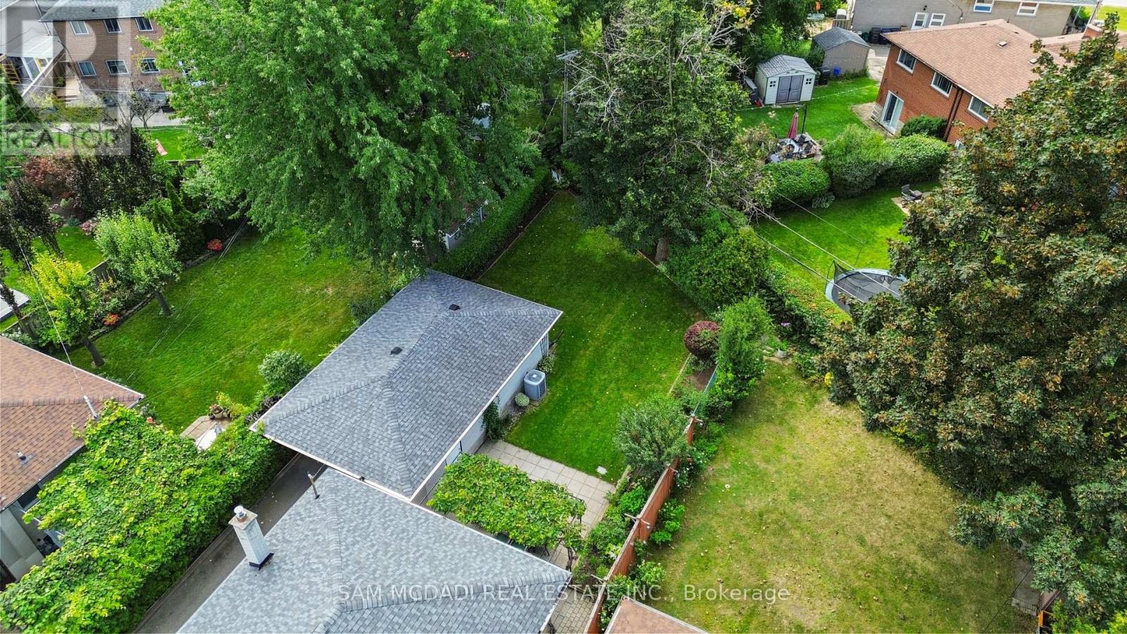 248 Wellesworth Drive, Toronto, Ontario  M9C 4S6 - Photo 5 - W13723244