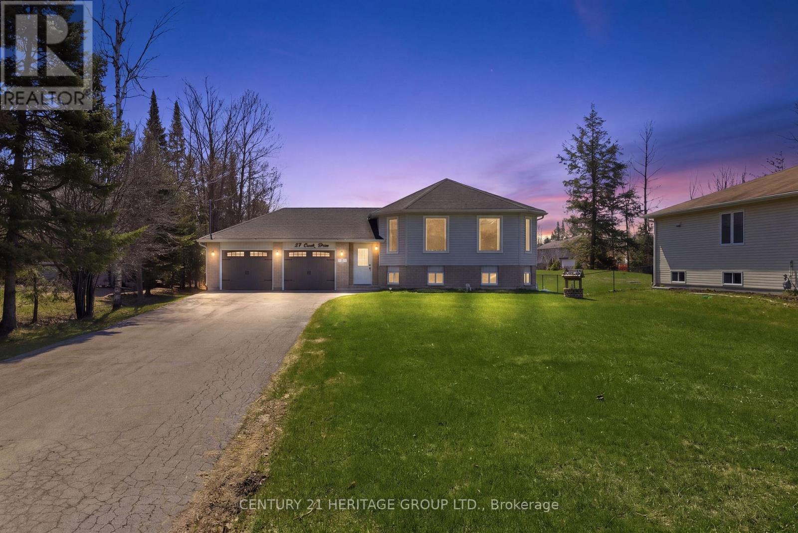 27 Creek Drive, Georgina, Ontario  L0E 1N0 - Photo 4 - N13646474
