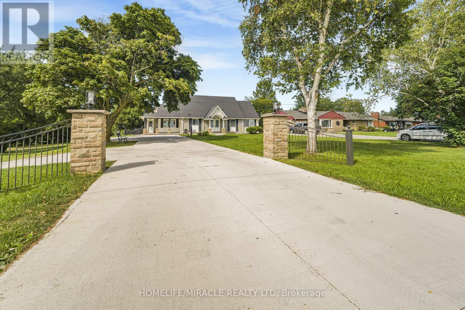 8793 Thorold Stone Road, Niagara Falls, Ontario  L2E 6S4 - Photo 3 - X13723318