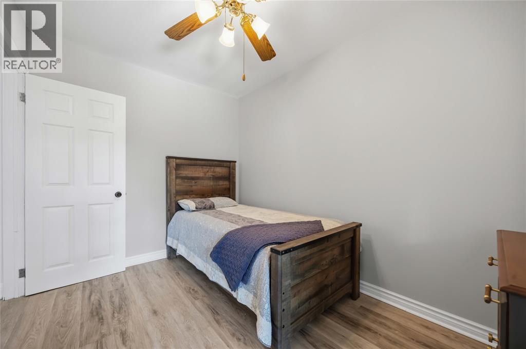 207 Victoria Avenue East, Point Edward, Ontario  N7V 1H7 - Photo 17 - 26020949