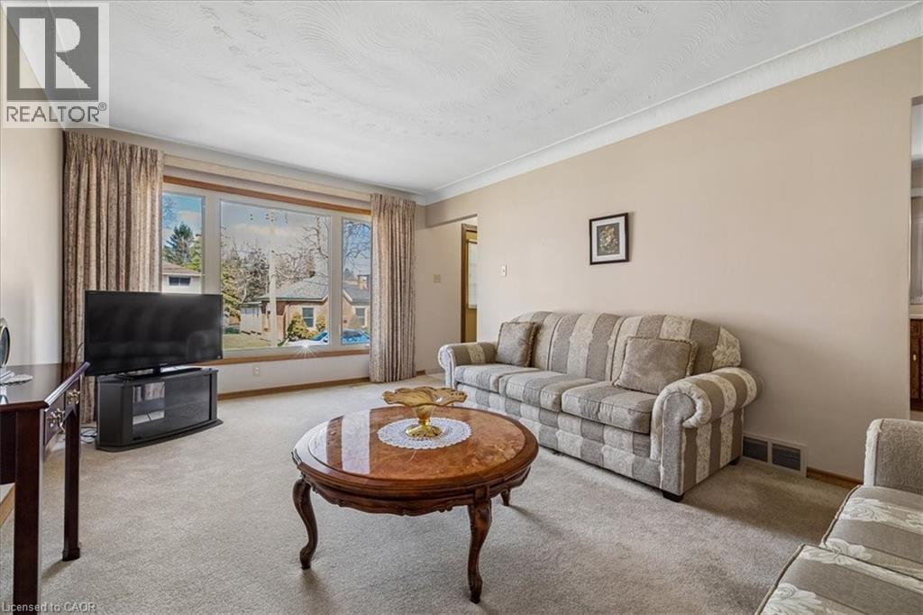 11 Duff Street, Hamilton, Ontario  L9C 1A8 - Photo 10 - 40845683