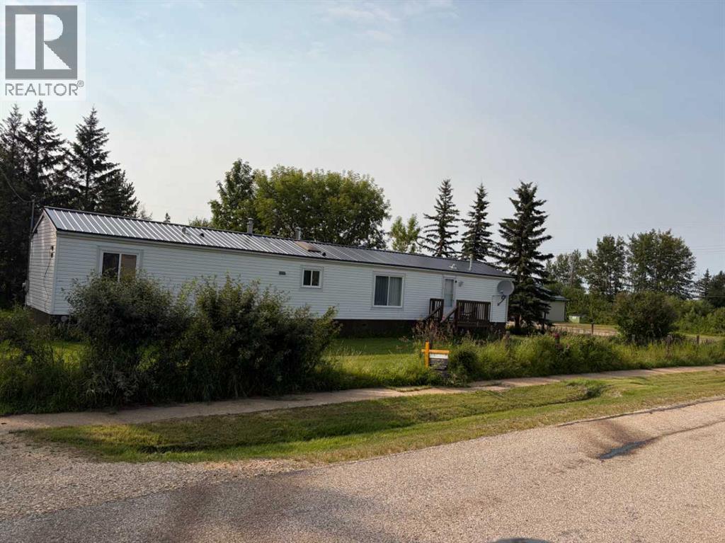 16 1 Street W, Faust, Alberta  T0G 0X0 - Photo 1 - A2280561