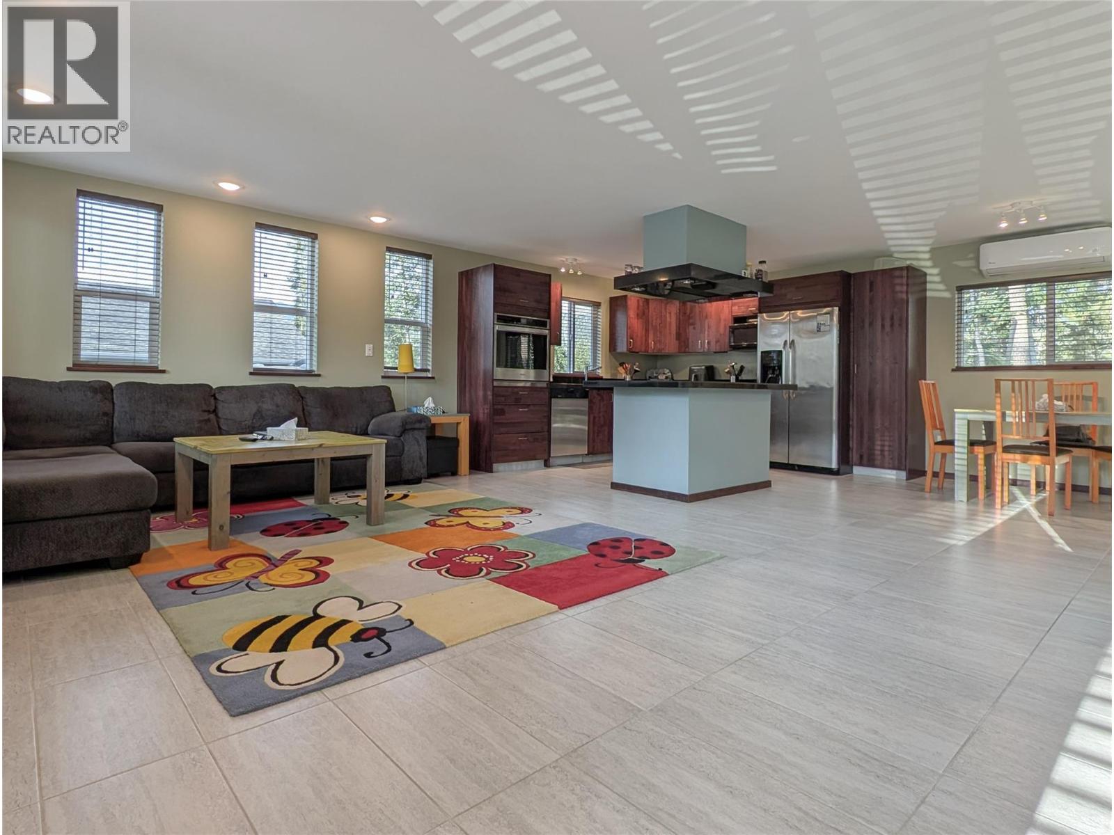 7141 Dunwaters Road, Kelowna, British Columbia  V1Z 3W5 - Photo 29 - 10398795