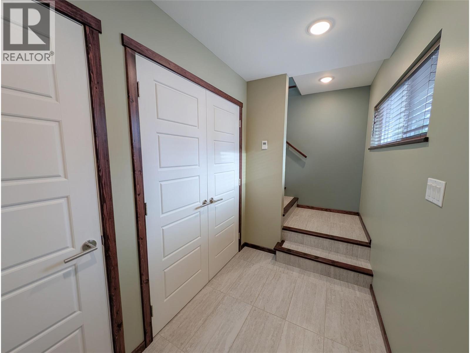 7141 Dunwaters Road, Kelowna, British Columbia  V1Z 3W5 - Photo 39 - 10398795