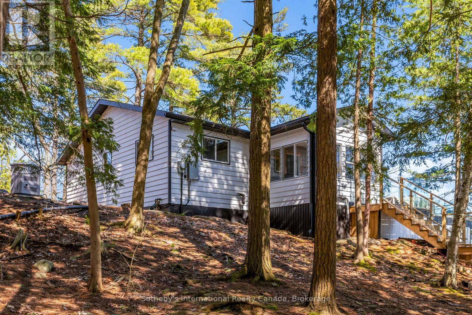 29 Beachgrove Island 33lm, Gravenhurst, Ontario  P1P 1R2 - Photo 4 - X13117108