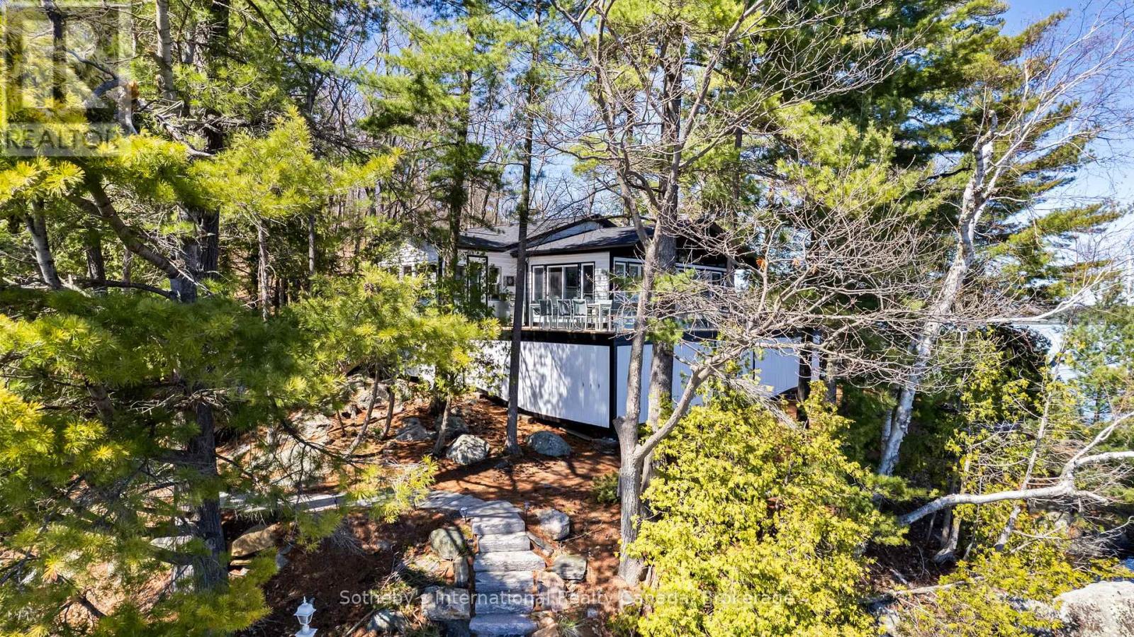 29 Beachgrove Island 33lm, Gravenhurst, Ontario  P1P 1R2 - Photo 5 - X13117108