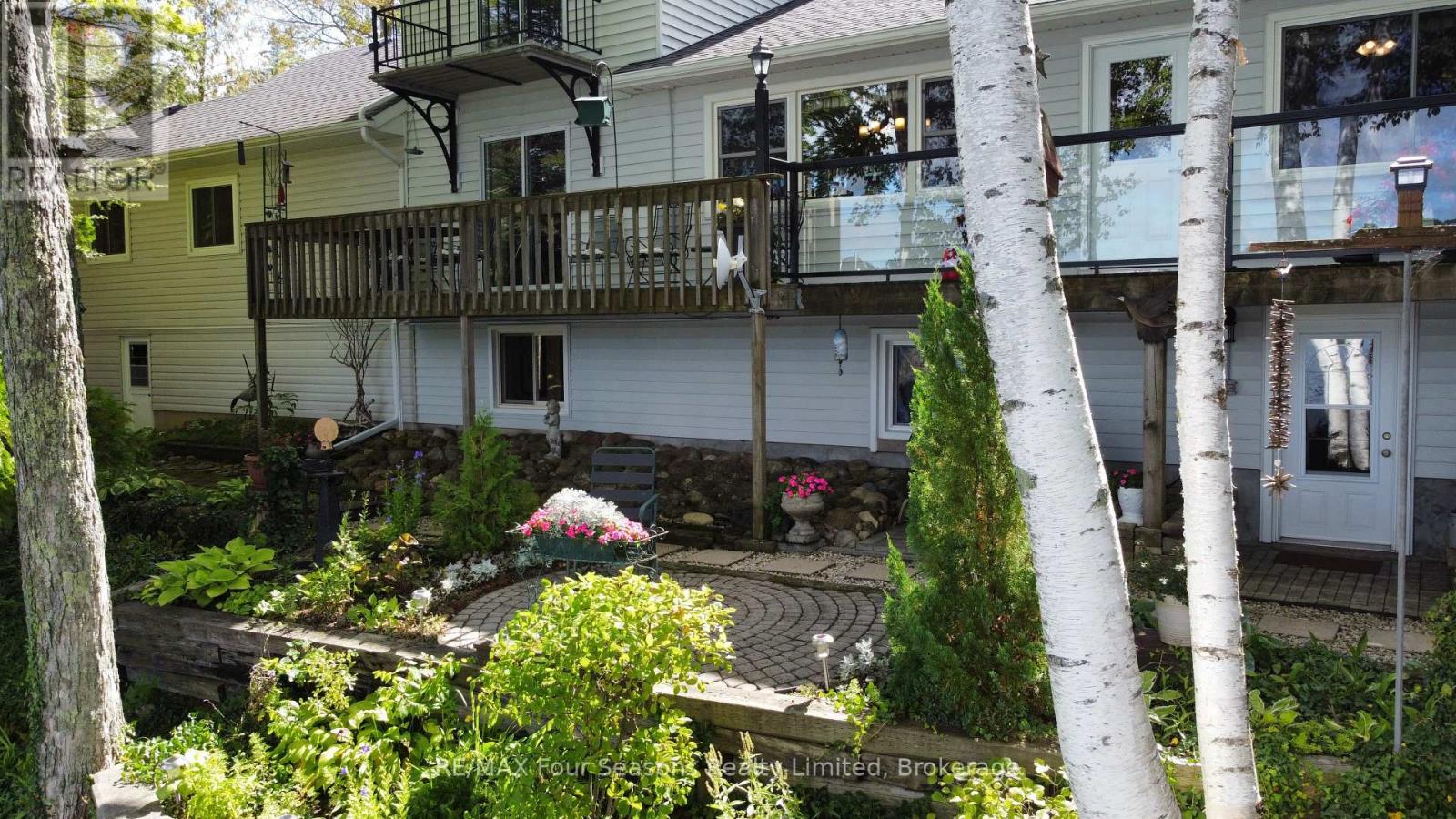 52 Shore Drive, South Bruce Peninsula, Ontario  N0H 1A0 - Photo 2 - X13220068