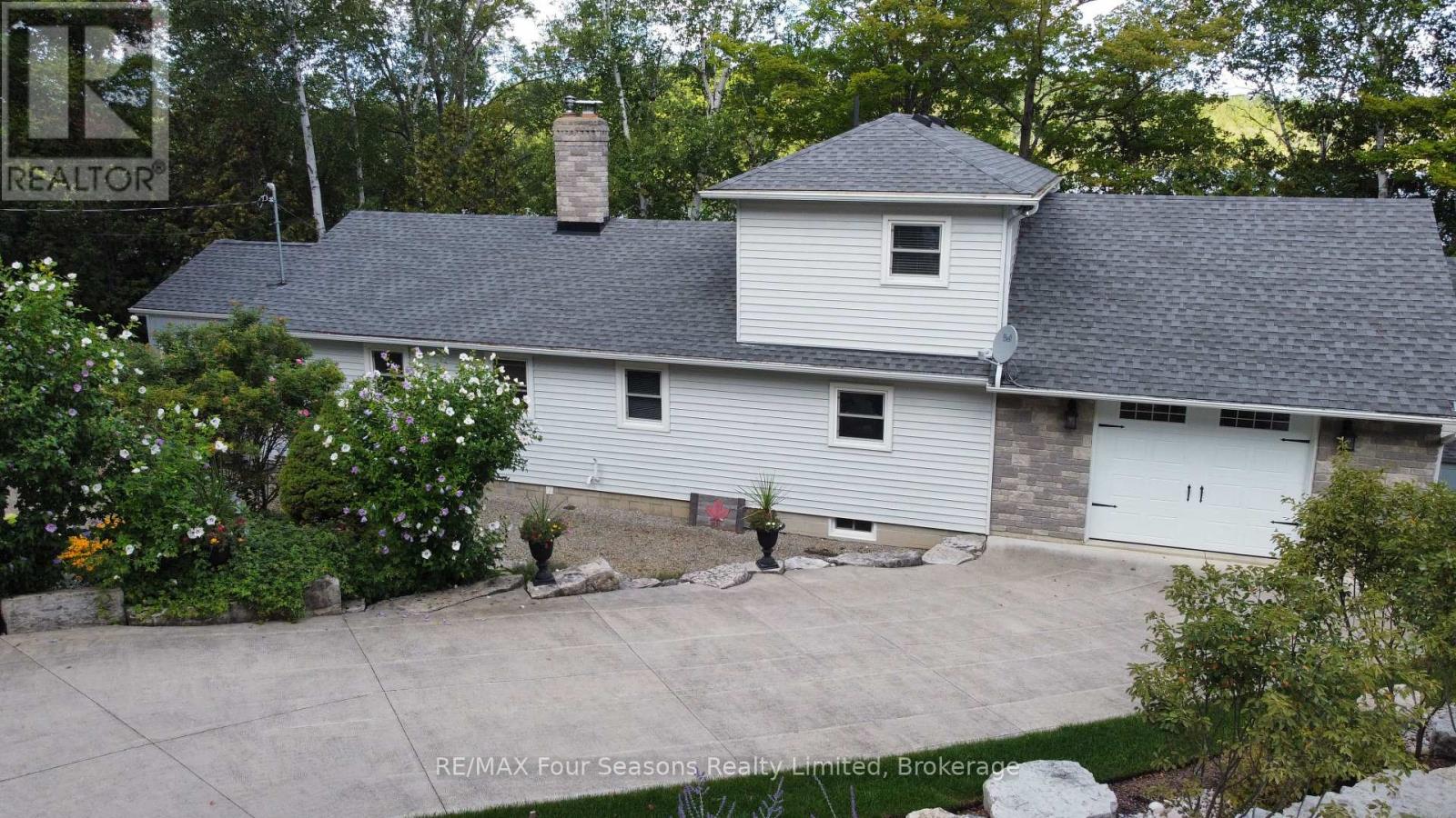 52 Shore Drive, South Bruce Peninsula, Ontario  N0H 1A0 - Photo 4 - X13220068