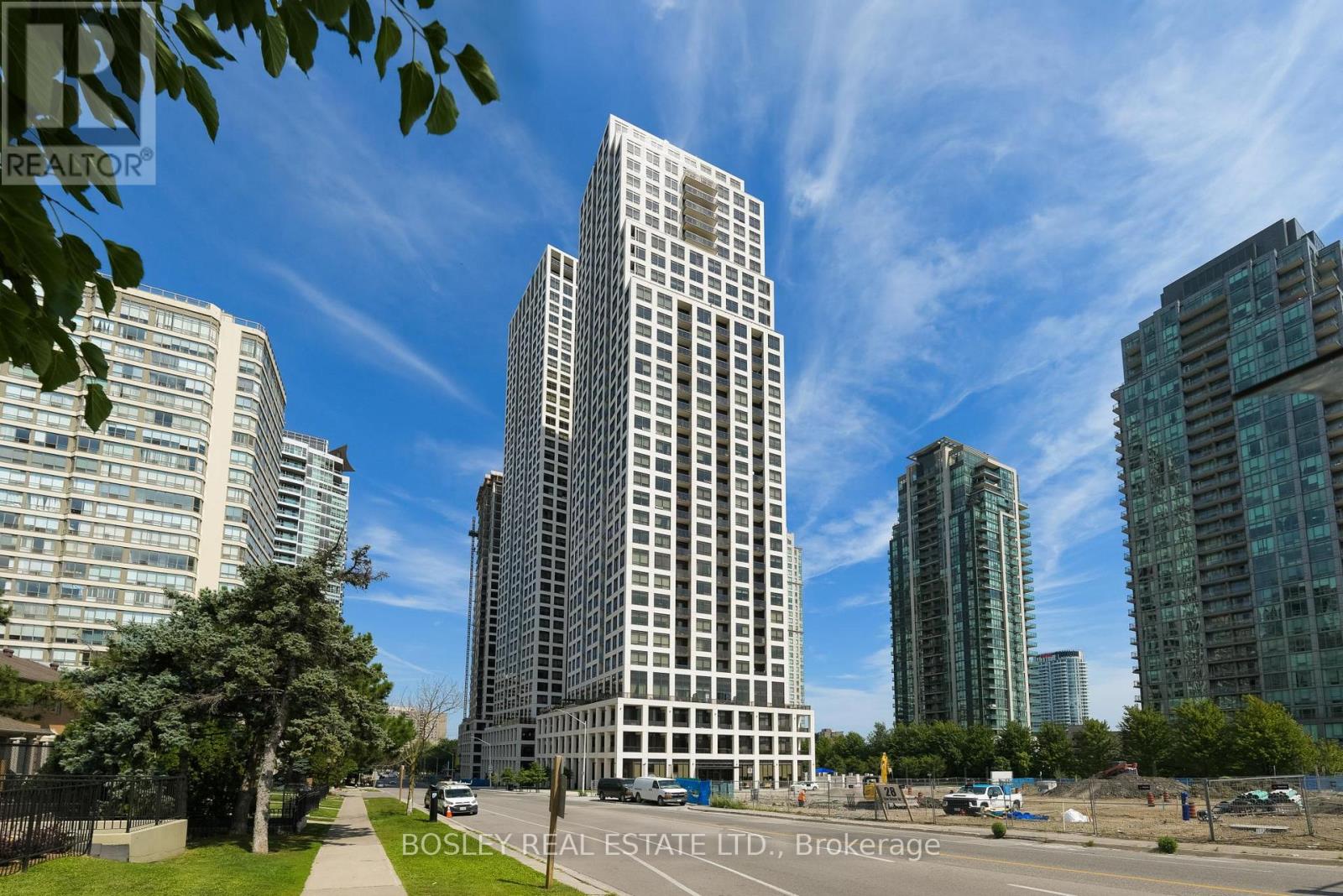 704 - 36 ELM DRIVE W, Mississauga, Ontario