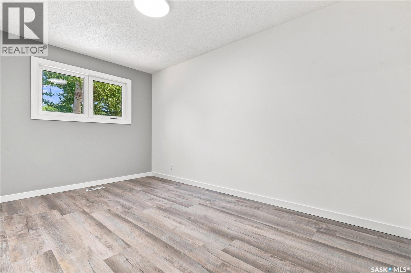 607 Lenore Drive, Saskatoon, Saskatchewan  S7K 5G7 - Photo 18 - SK046926