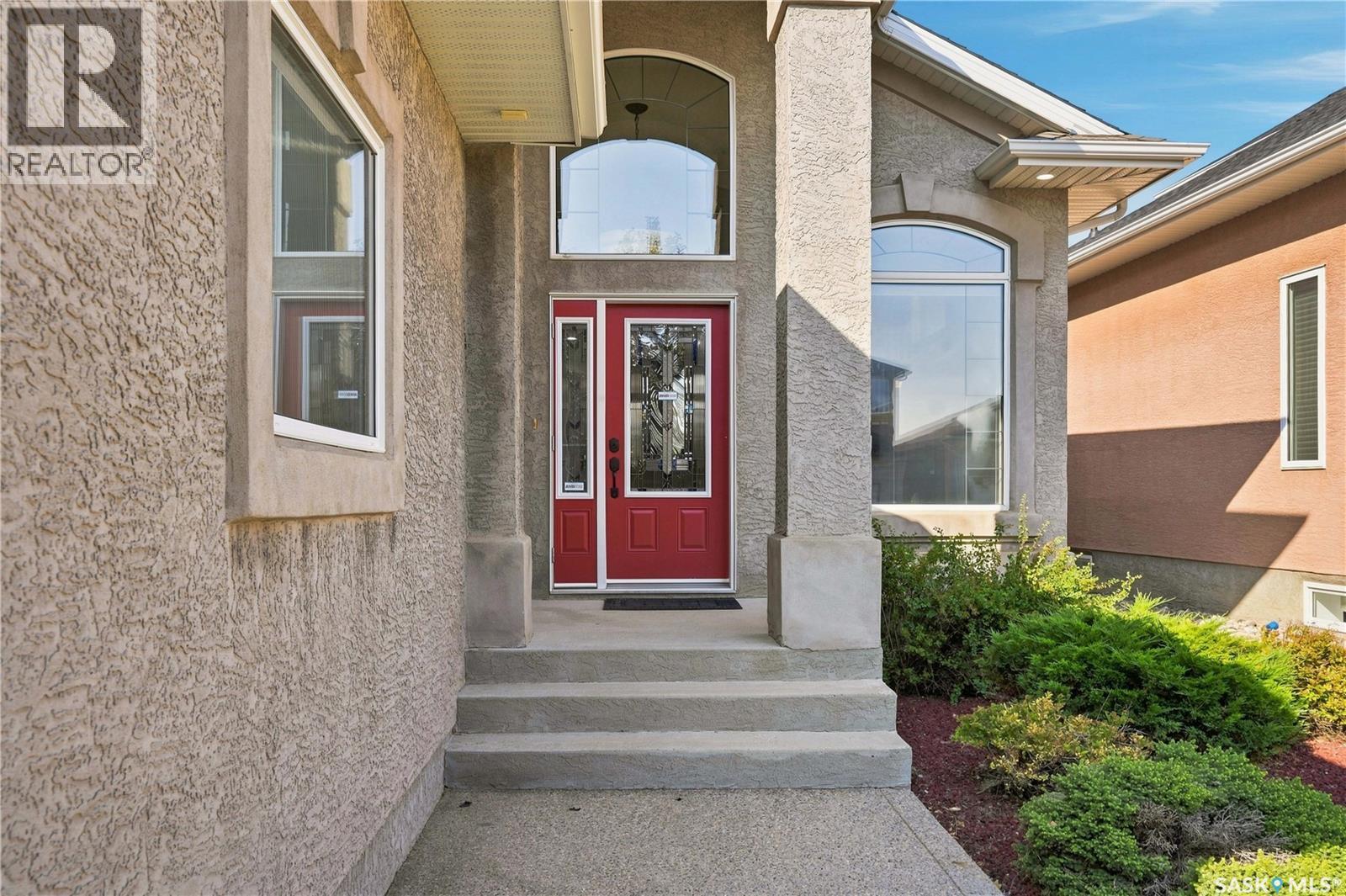 6407 Wascana Court Bay, Regina, Saskatchewan  S4V 3E6 - Photo 3 - SK046832