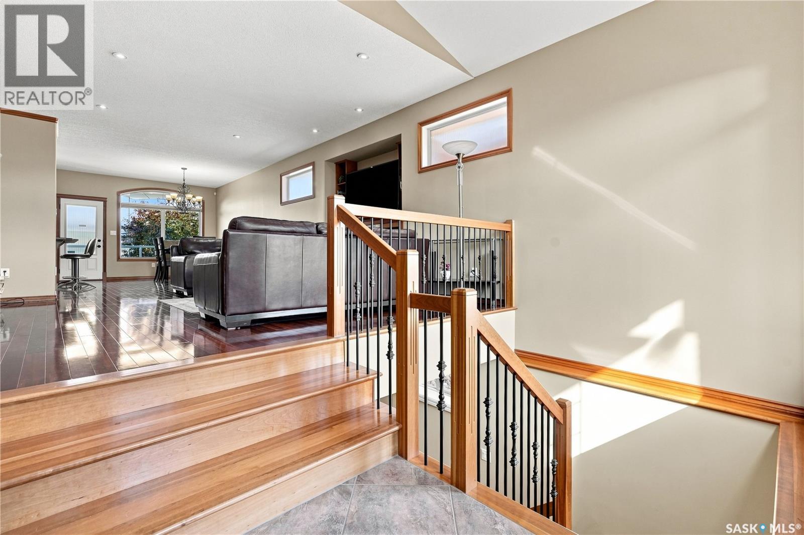 6407 Wascana Court Bay, Regina, Saskatchewan  S4V 3E6 - Photo 5 - SK046832