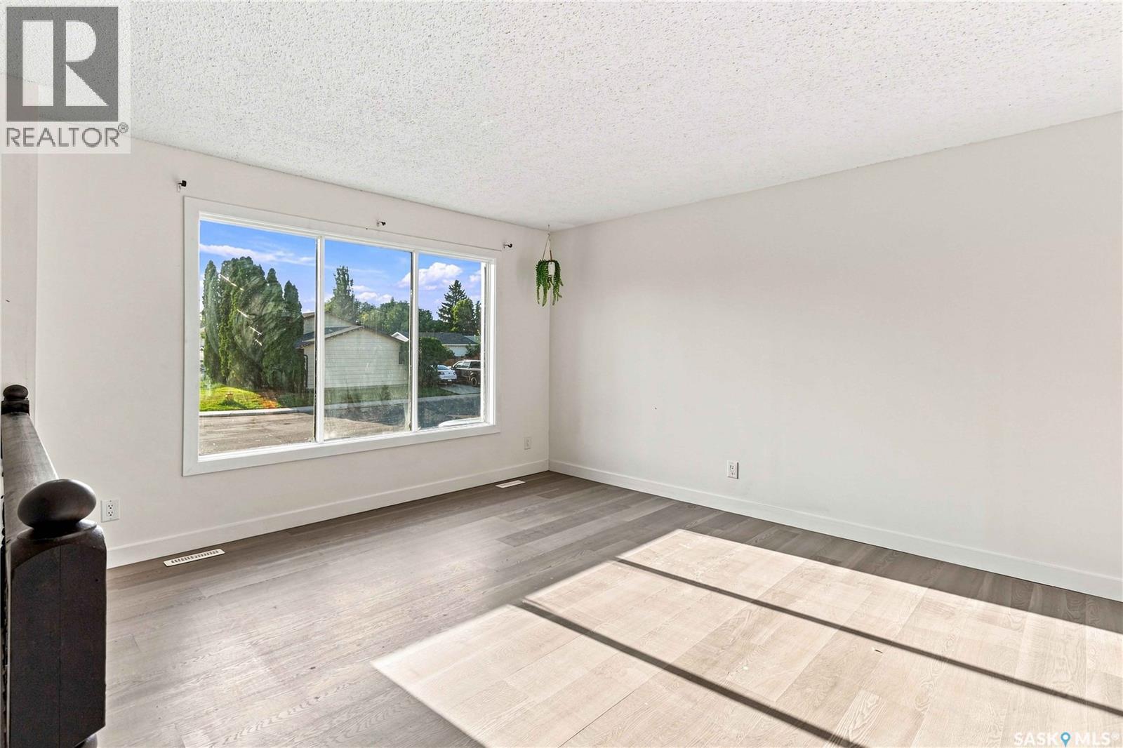 1530 Latrace Road, Saskatoon, Saskatchewan  S7L 6M2 - Photo 3 - SK046660