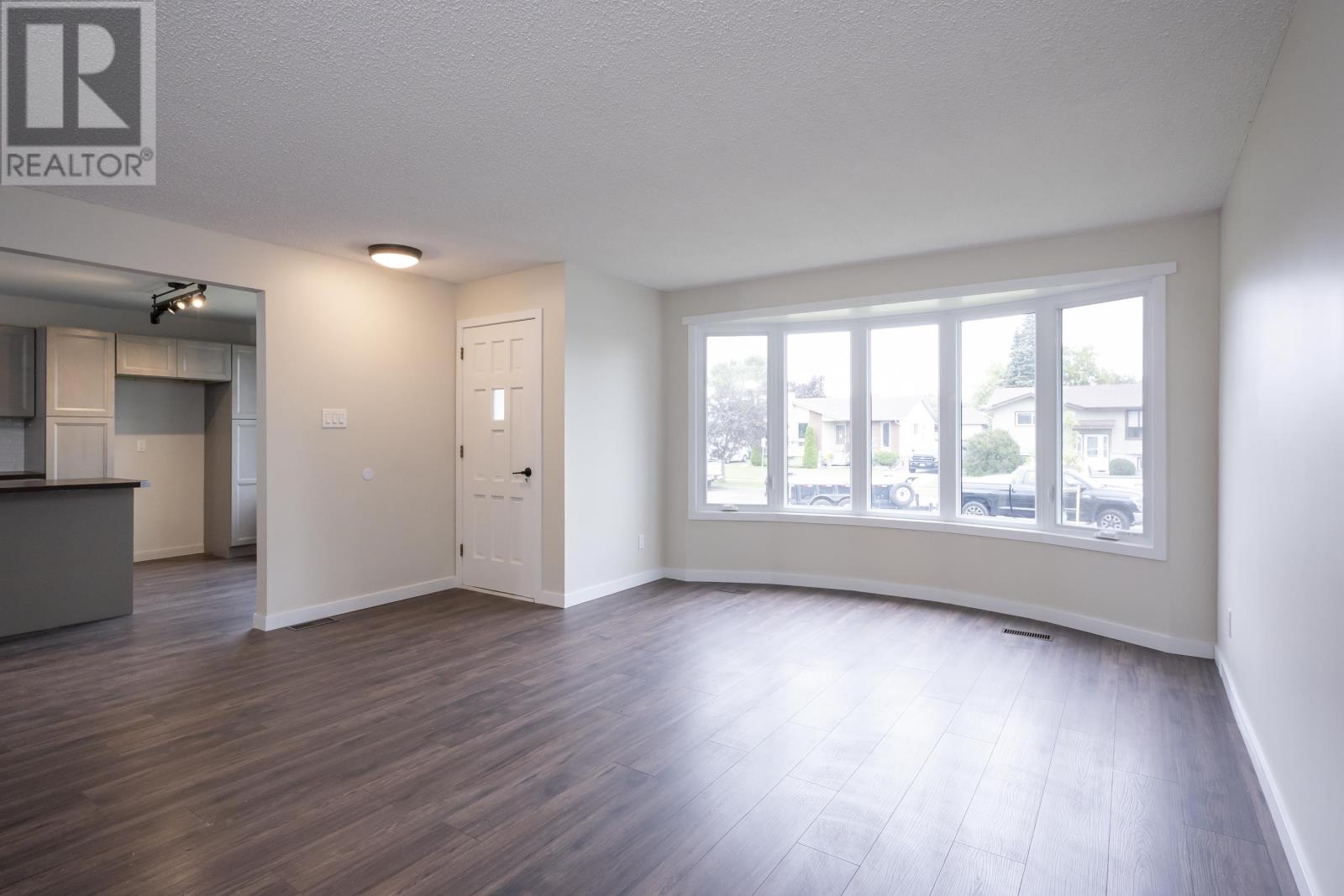 262 Sheridan Cres, Thunder Bay, Ontario  P7C 5M4 - Photo 3 - TB2602461
