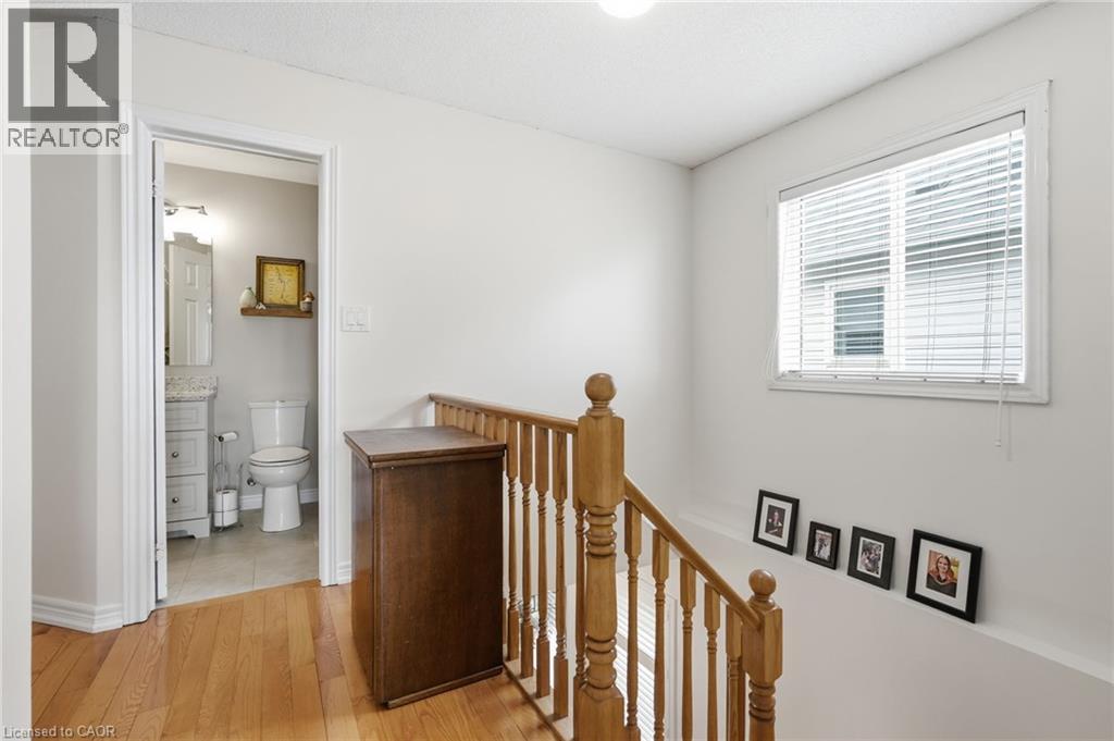 8 Slater Court, Waterdown, Ontario  L8B 0K8 - Photo 15 - 40859110