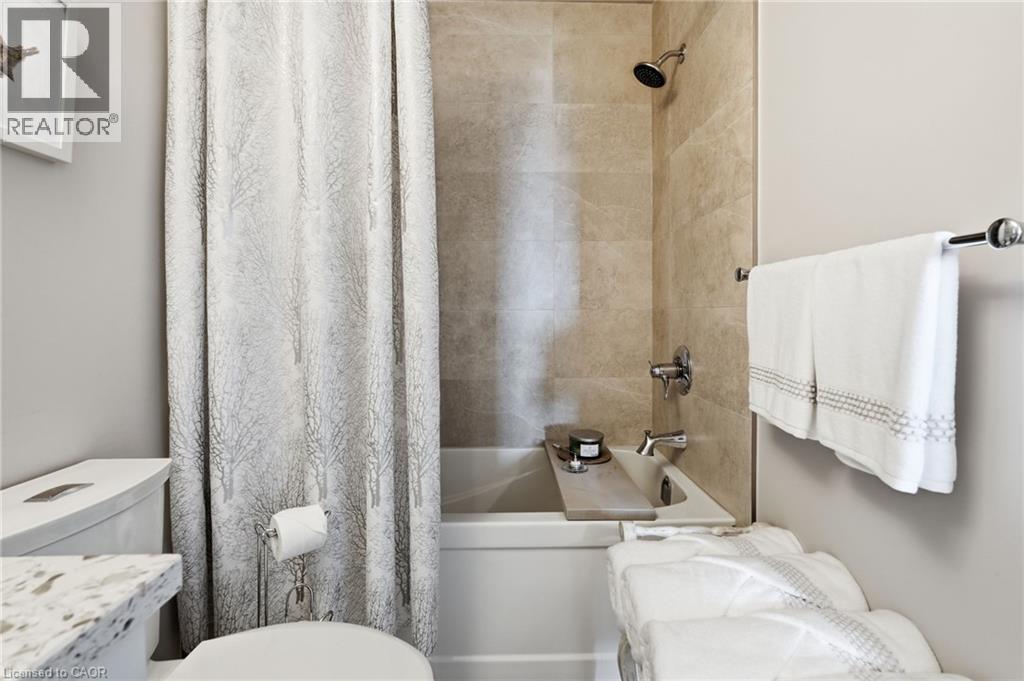 8 Slater Court, Waterdown, Ontario  L8B 0K8 - Photo 21 - 40859110