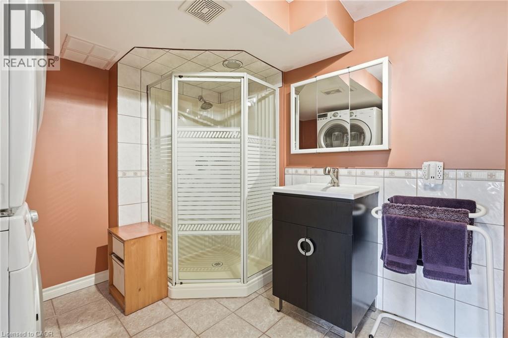 8 Slater Court, Waterdown, Ontario  L8B 0K8 - Photo 35 - 40859110
