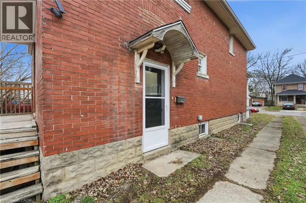 27 Albert Street Unit# Upper, Welland, Ontario  L3B 4L1 - Photo 2 - 40859103