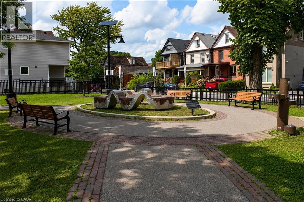 56 N Wentworth Street Unit# 1, Hamilton, Ontario  L8L 5V4 - Photo 3 - 40858883