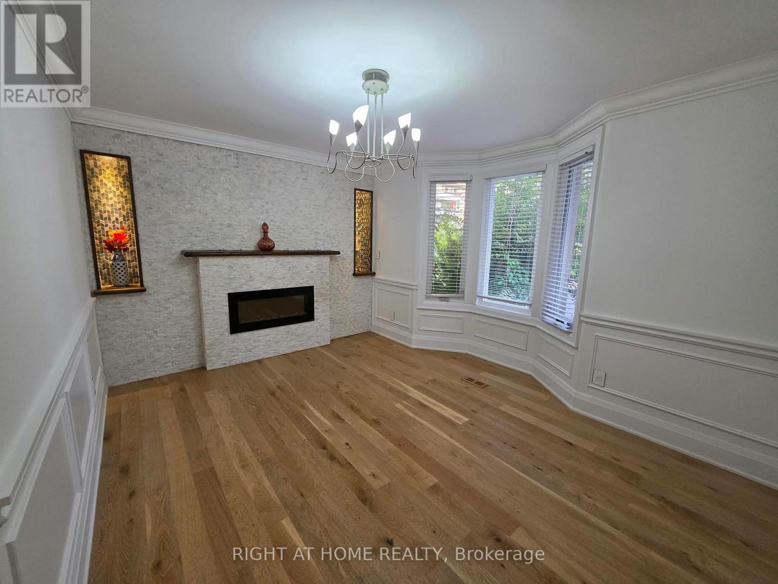 Main - 154 Davisville Avenue, Toronto, Ontario  M4S 1E8 - Photo 16 - C13723454