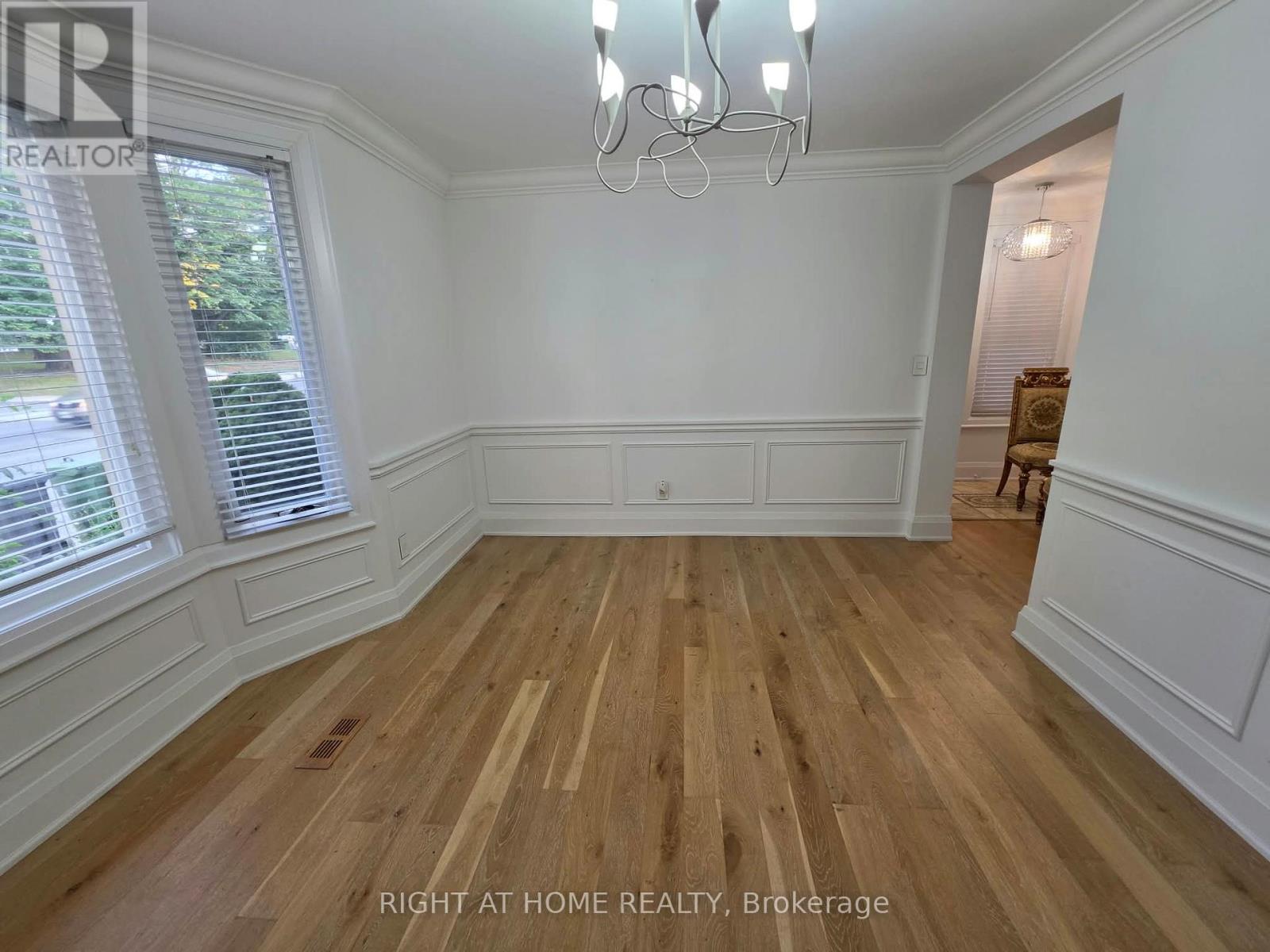 Main - 154 Davisville Avenue, Toronto, Ontario  M4S 1E8 - Photo 17 - C13723454